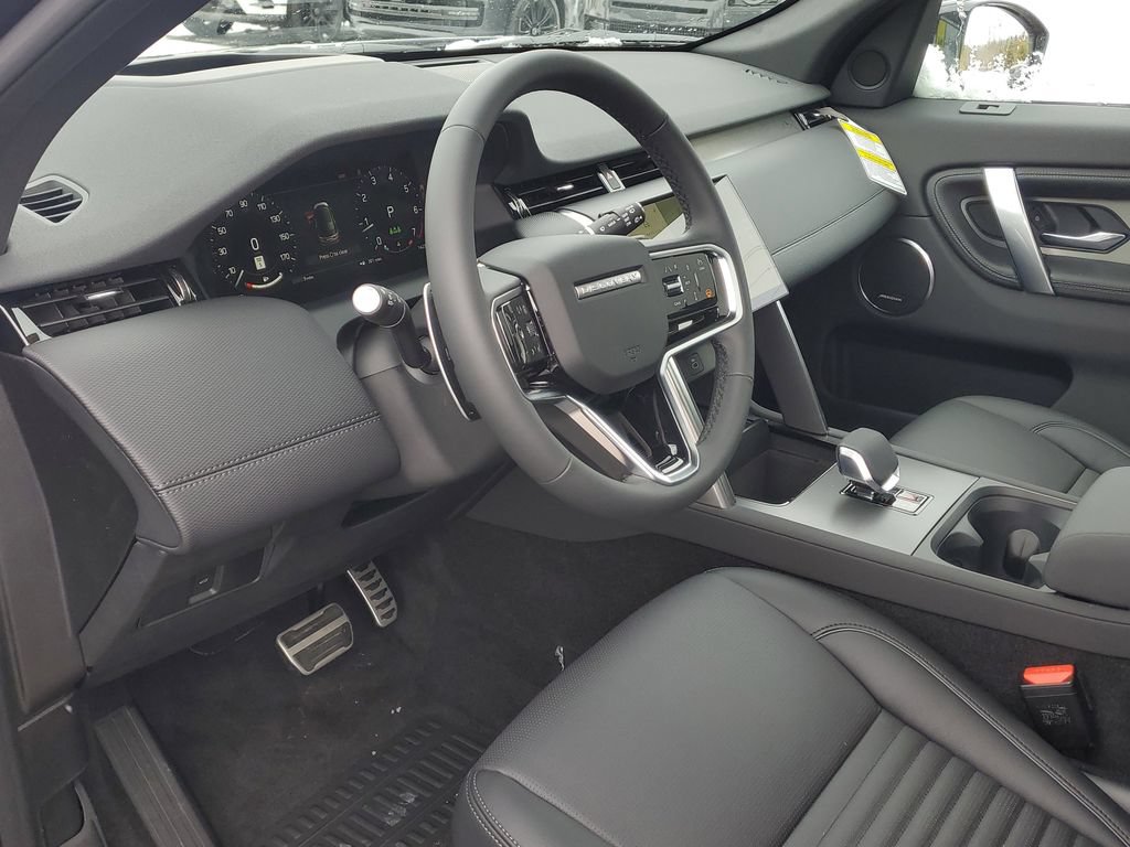 Used 2026 Land Rover Discovery Sport Landmark AWD/4WD image 7