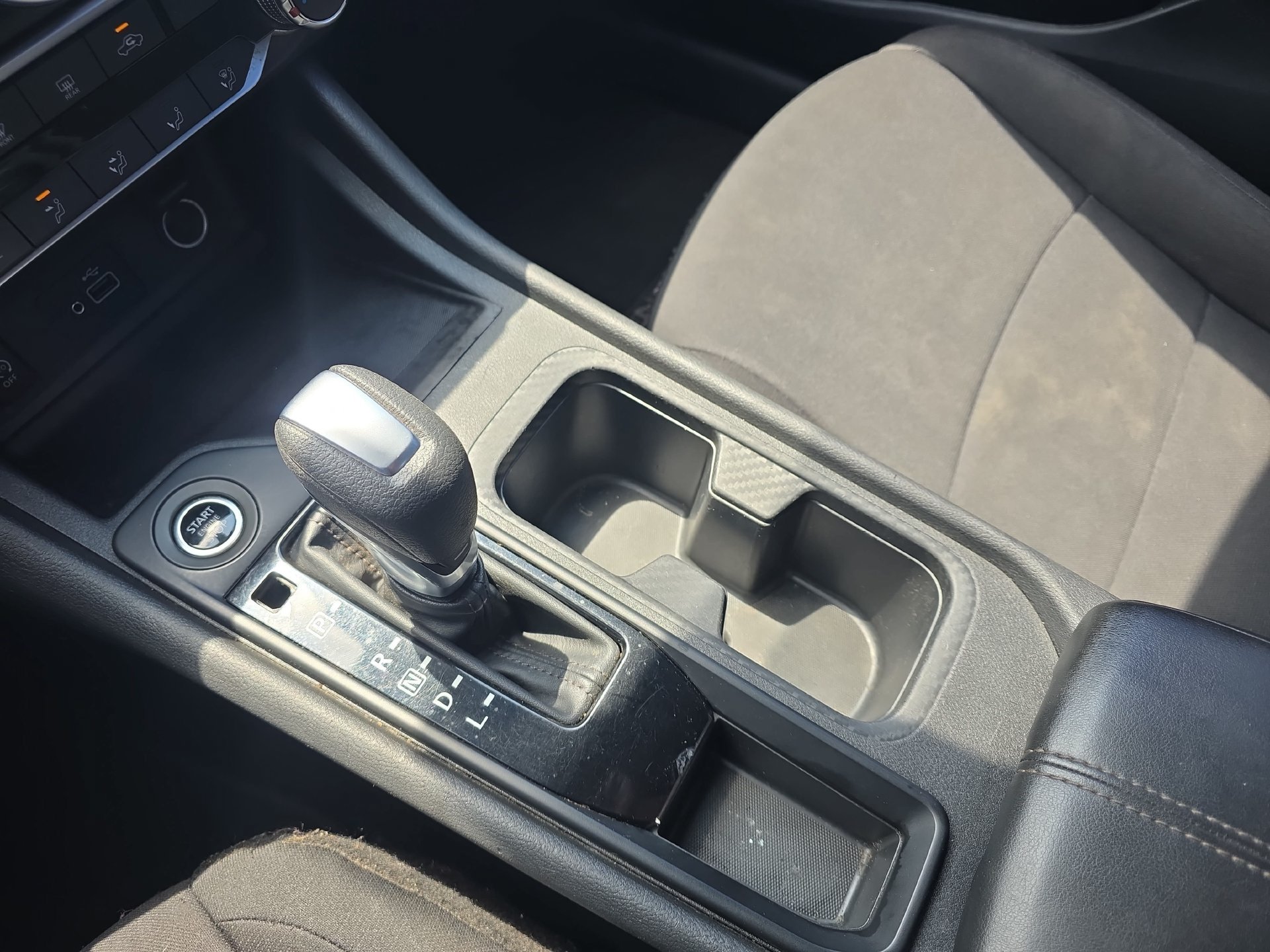 Used 2025 Nissan Sentra S FWD image 23