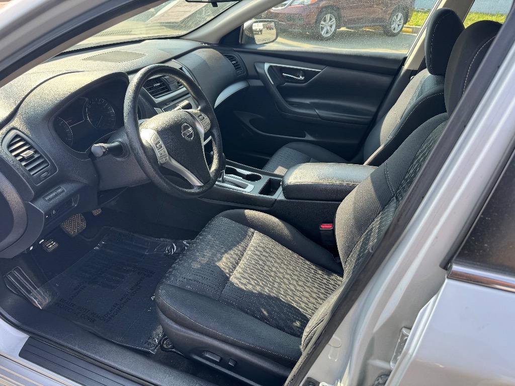 Used 2017 Nissan Altima 2.5 S w/ Power Driver Seat Package FWD image 8