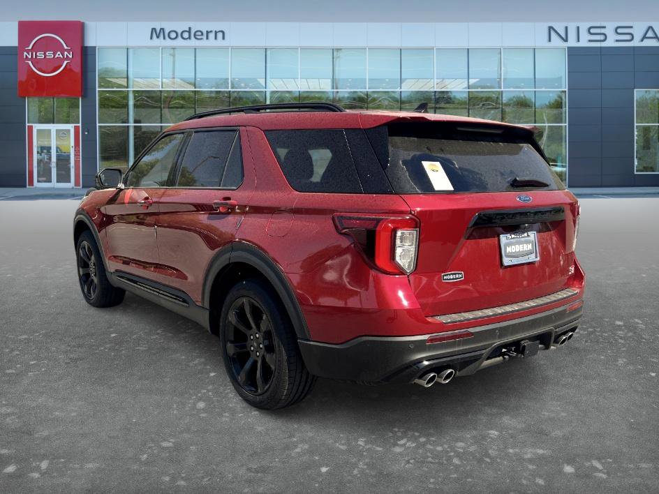 Used 2022 Ford Explorer ST w/ ST Street Pack image 7