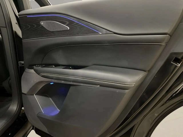 Used 2024 Cadillac Lyriq Luxury RWD image 54