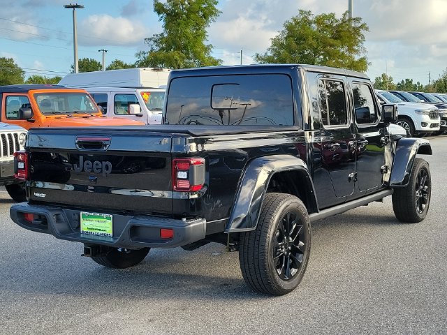 Used 2023 Jeep Gladiator Overland AWD/4WD image 7
