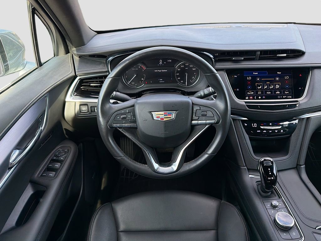 Used 2024 Cadillac XT6 Luxury image 23