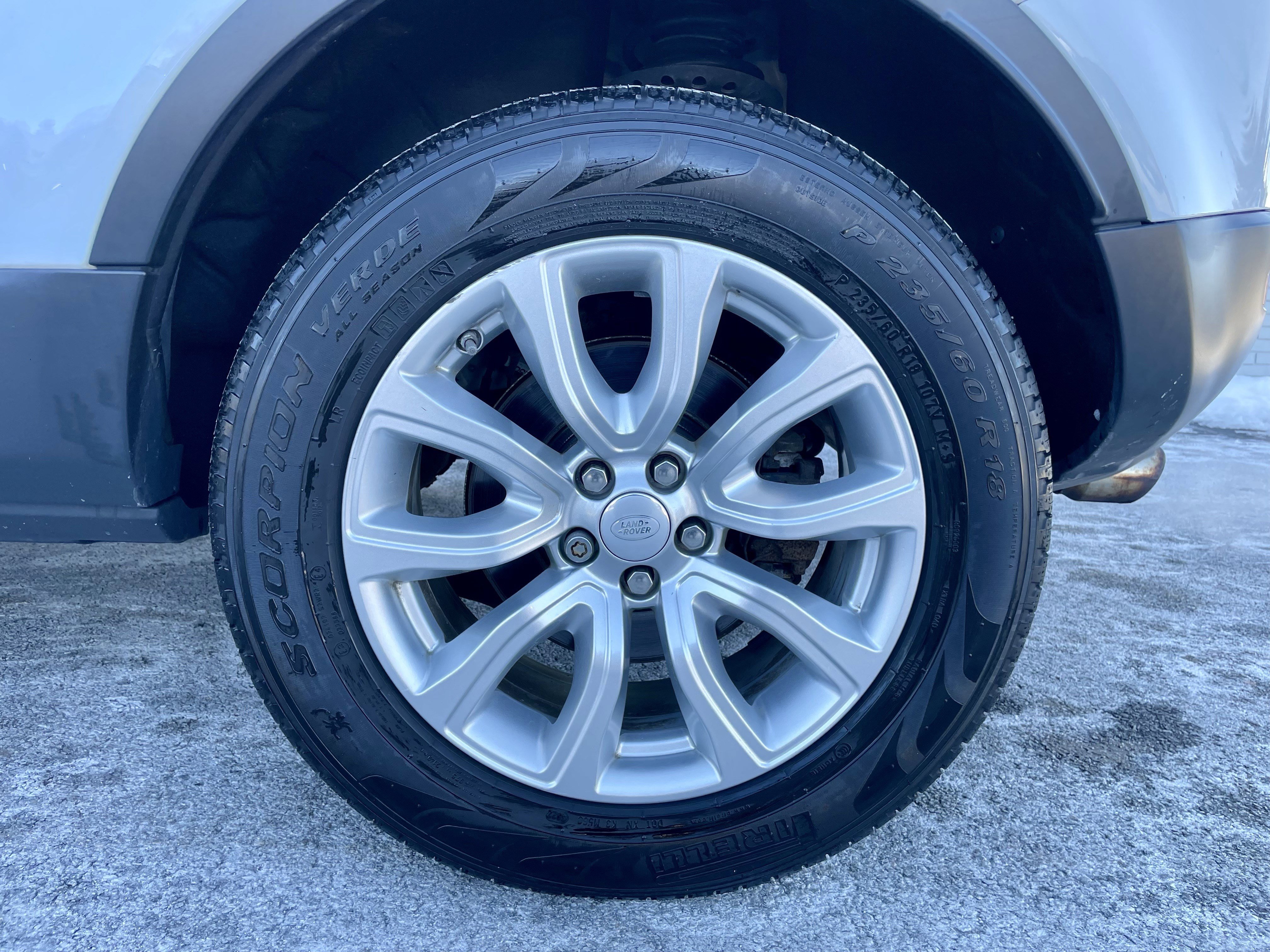 Used 2017 Land Rover Range Rover Evoque SE image 10