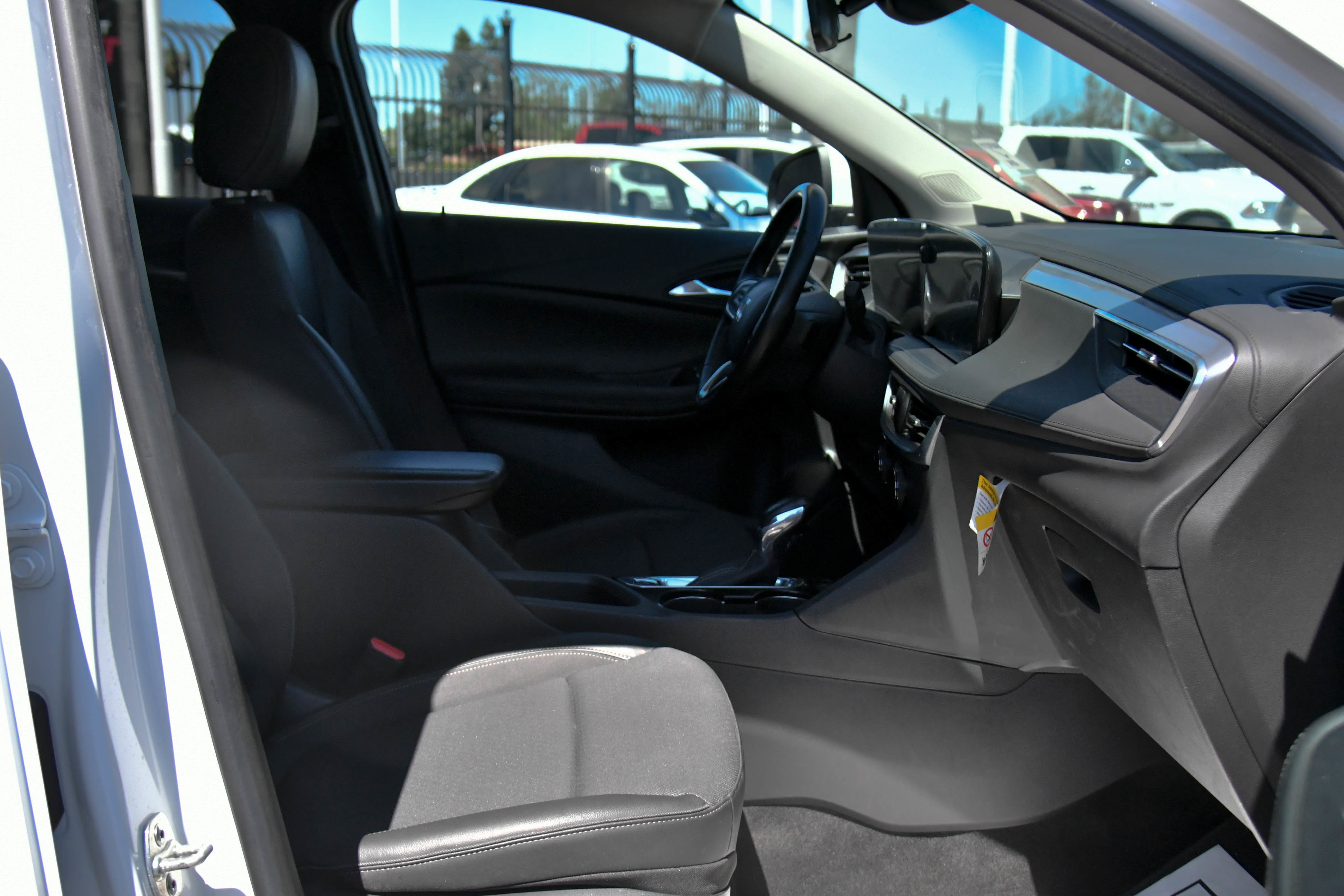 Used 2024 Buick Encore GX Preferred image 42