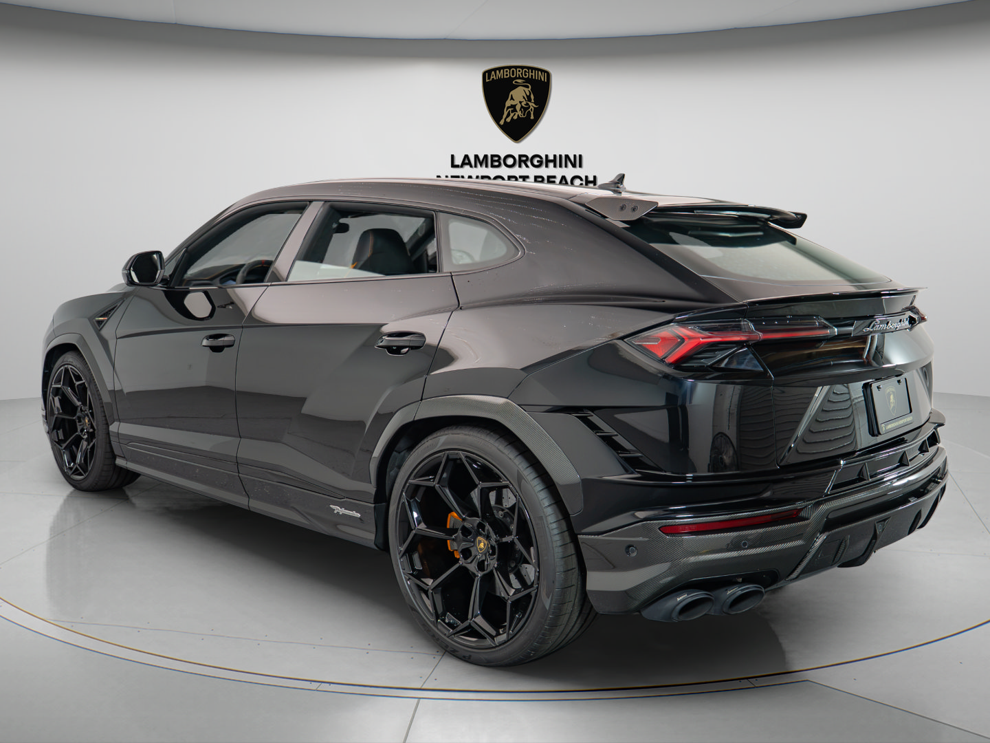 Used 2024 Lamborghini Urus Performante AWD/4WD image 4
