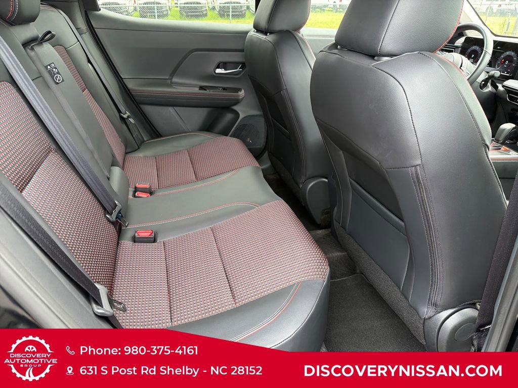 Certified 2025 Nissan Kicks SR FWD image 35