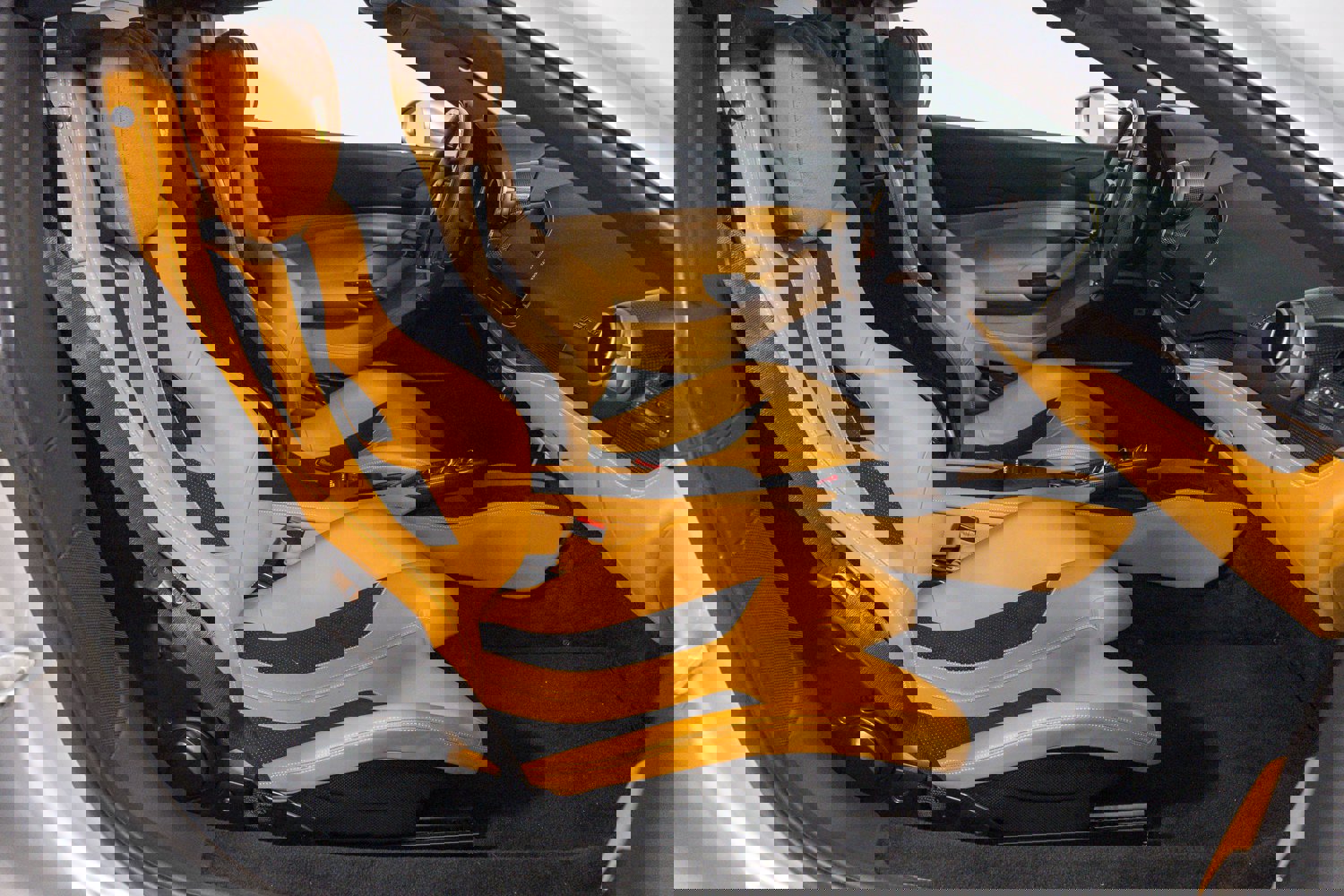 Used 2021 Ferrari F8 Tributo image 41