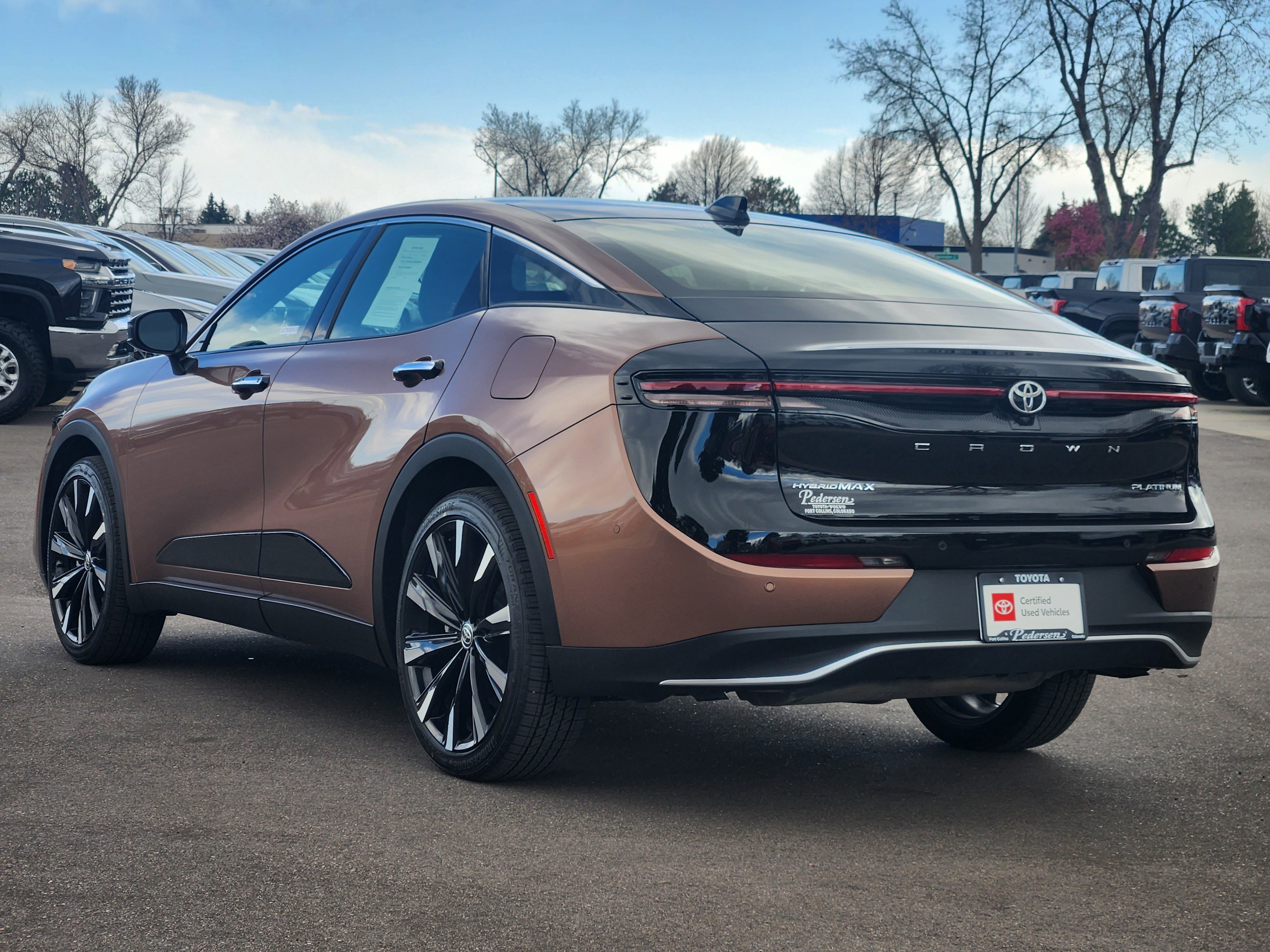 Used 2023 Toyota Crown Platinum image 4