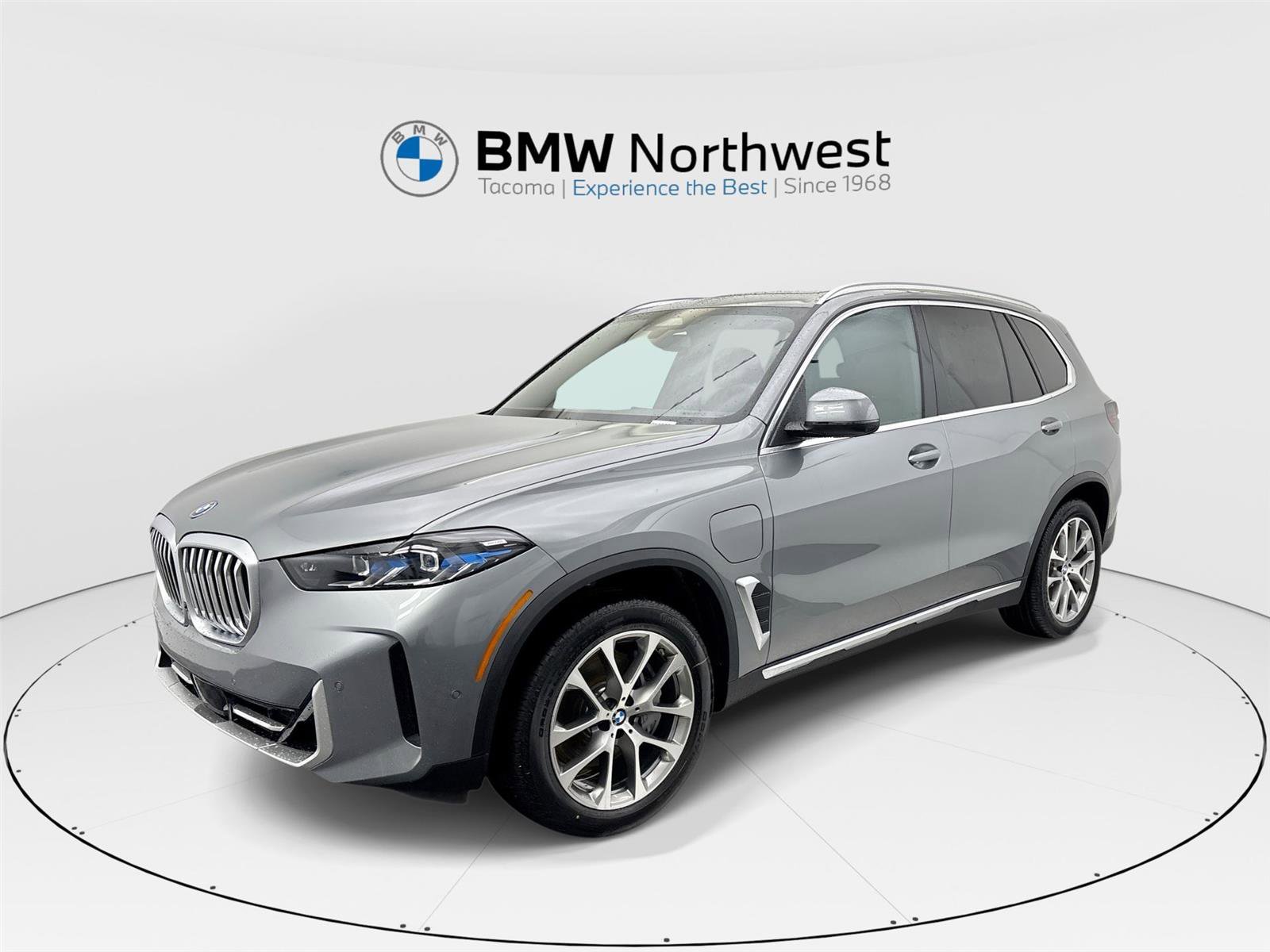 New 2026 BMW X5 xDrive50e w/ Climate Comfort Package