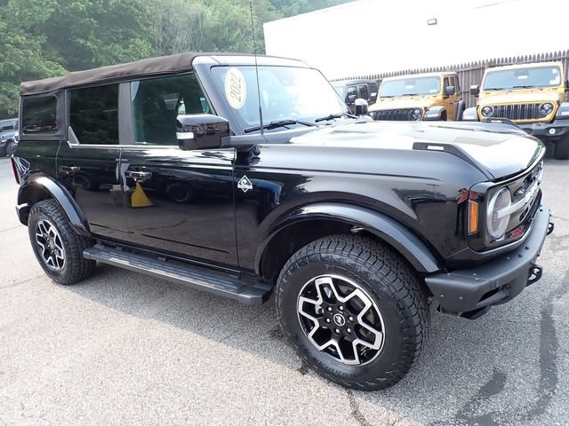 Used 2022 Ford Bronco Outer Banks AWD/4WD image 9