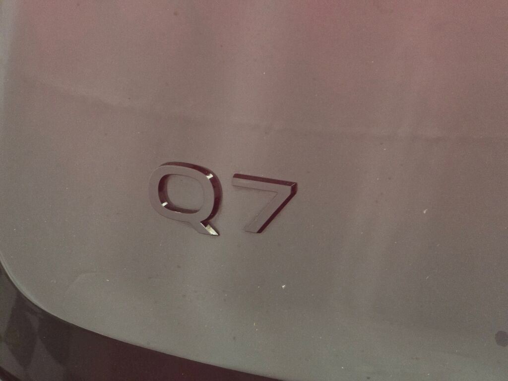 Certified 2025 Audi Q7 3.0T Premium Plus image 33