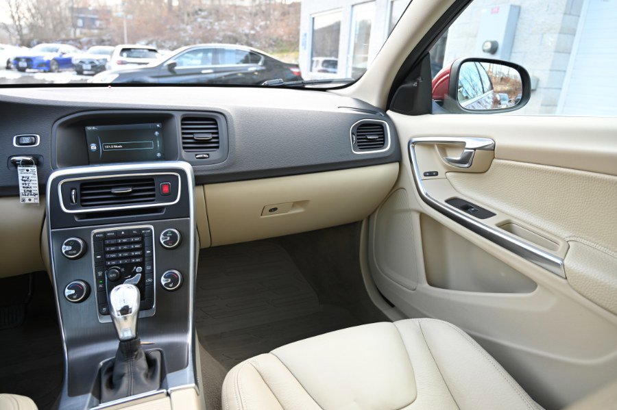 Used 2013 Volvo S60 T5 image 12