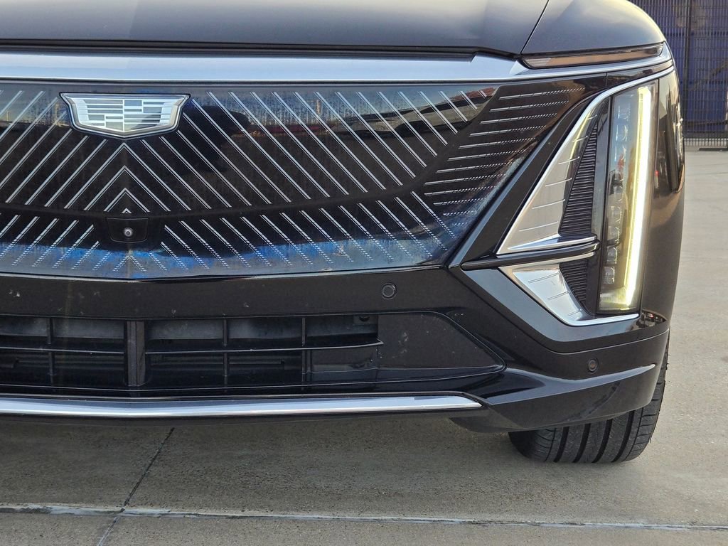 Certified 2024 Cadillac Lyriq Luxury w/ Nappa Leather Package image 6