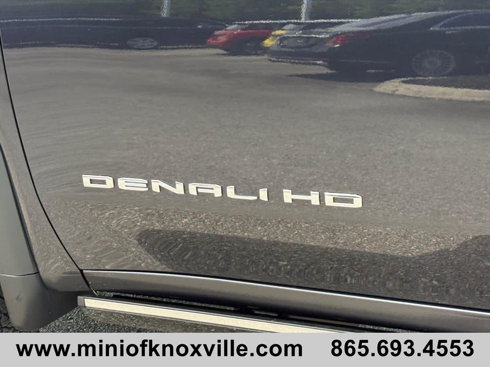 Used 2024 GMC Sierra 2500 Denali Ultimate AWD/4WD image 10
