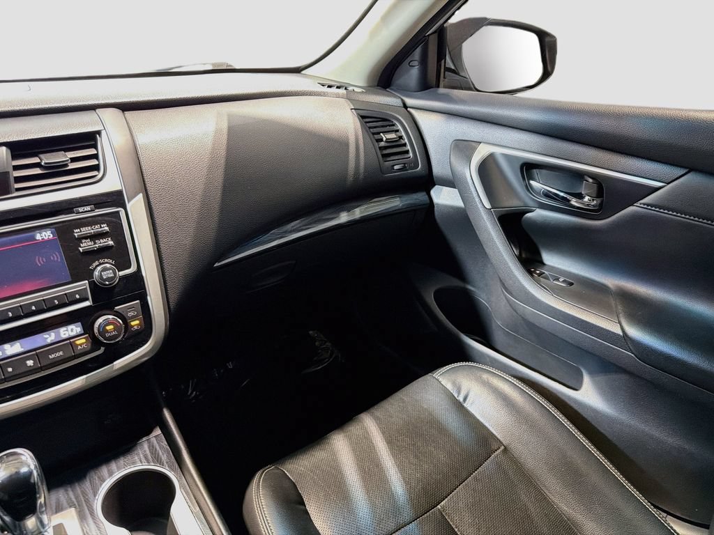 Used 2018 Nissan Altima 2.5 SL FWD image 21