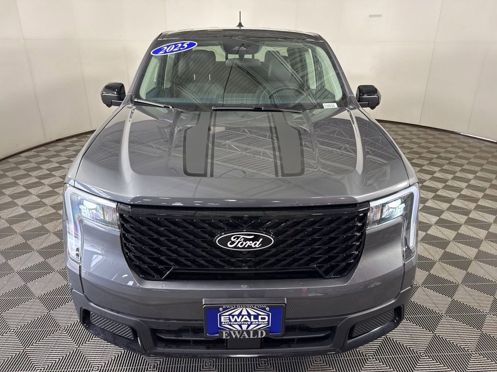 New 2025 Ford Maverick Lariat w/ Black Appearance Package image 3