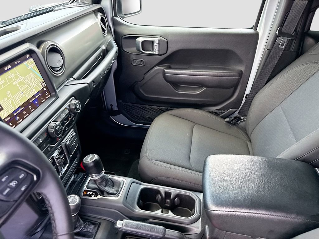 Used 2023 Jeep Wrangler Unlimited w/ Sun & Screen Package AWD/4WD image 26