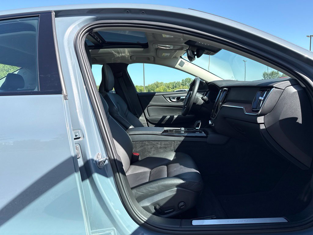 Used 2023 Volvo S60 T8 Plus AWD/4WD image 11
