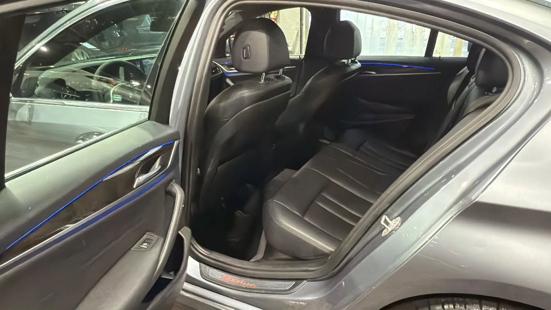 Used 2018 BMW 530i xDrive image 27