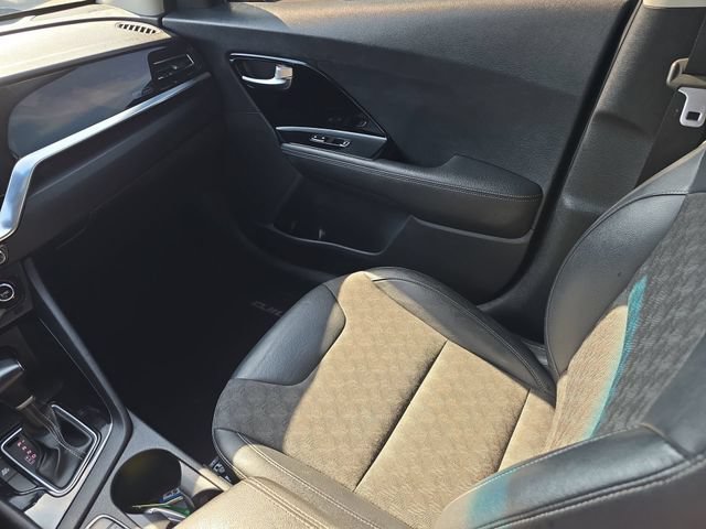 Used 2020 Kia Niro EX FWD image 11