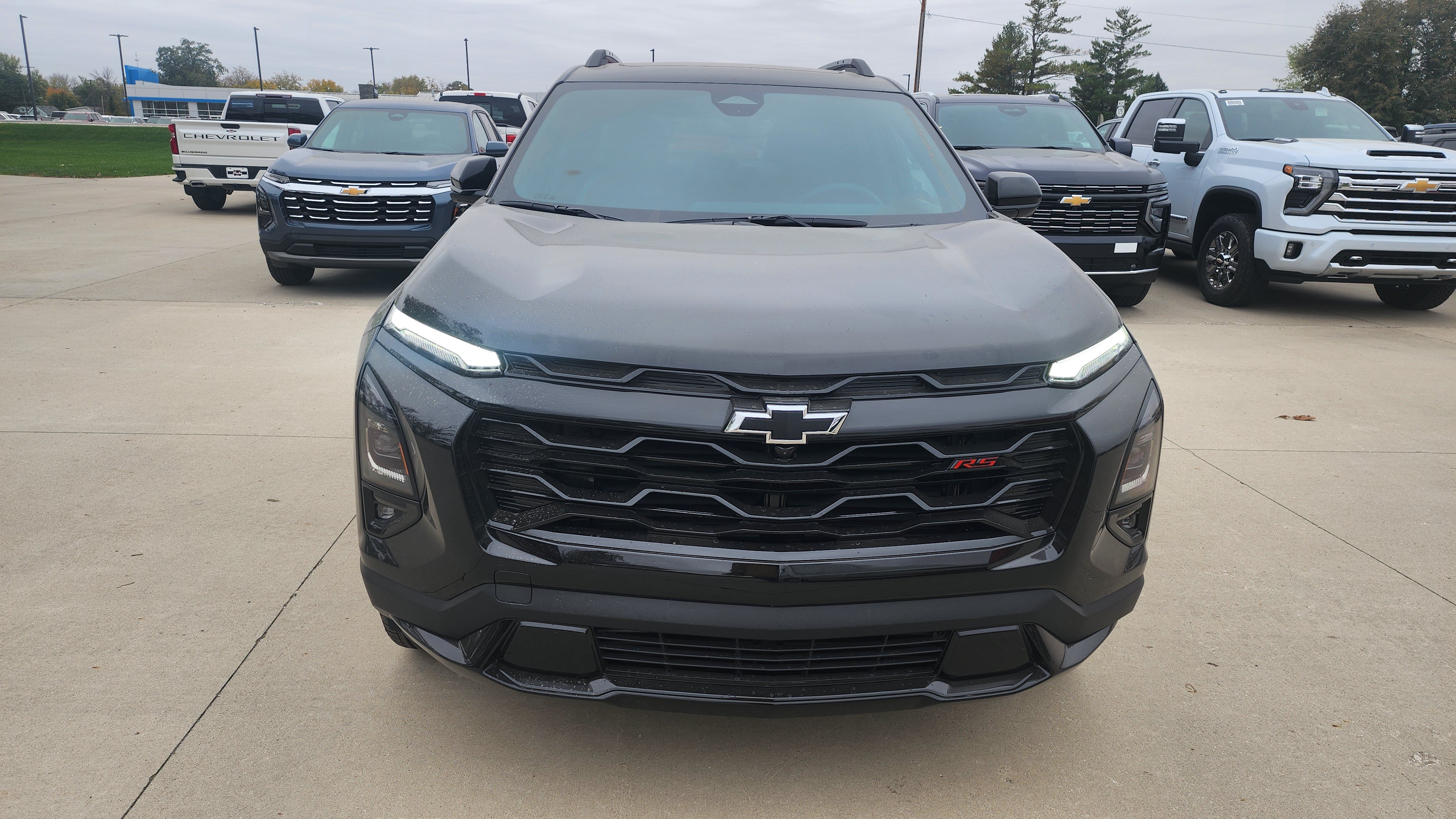 New 2027 Chevrolet Equinox RS w/ Safety and Technology Package AWD/4WD image 2