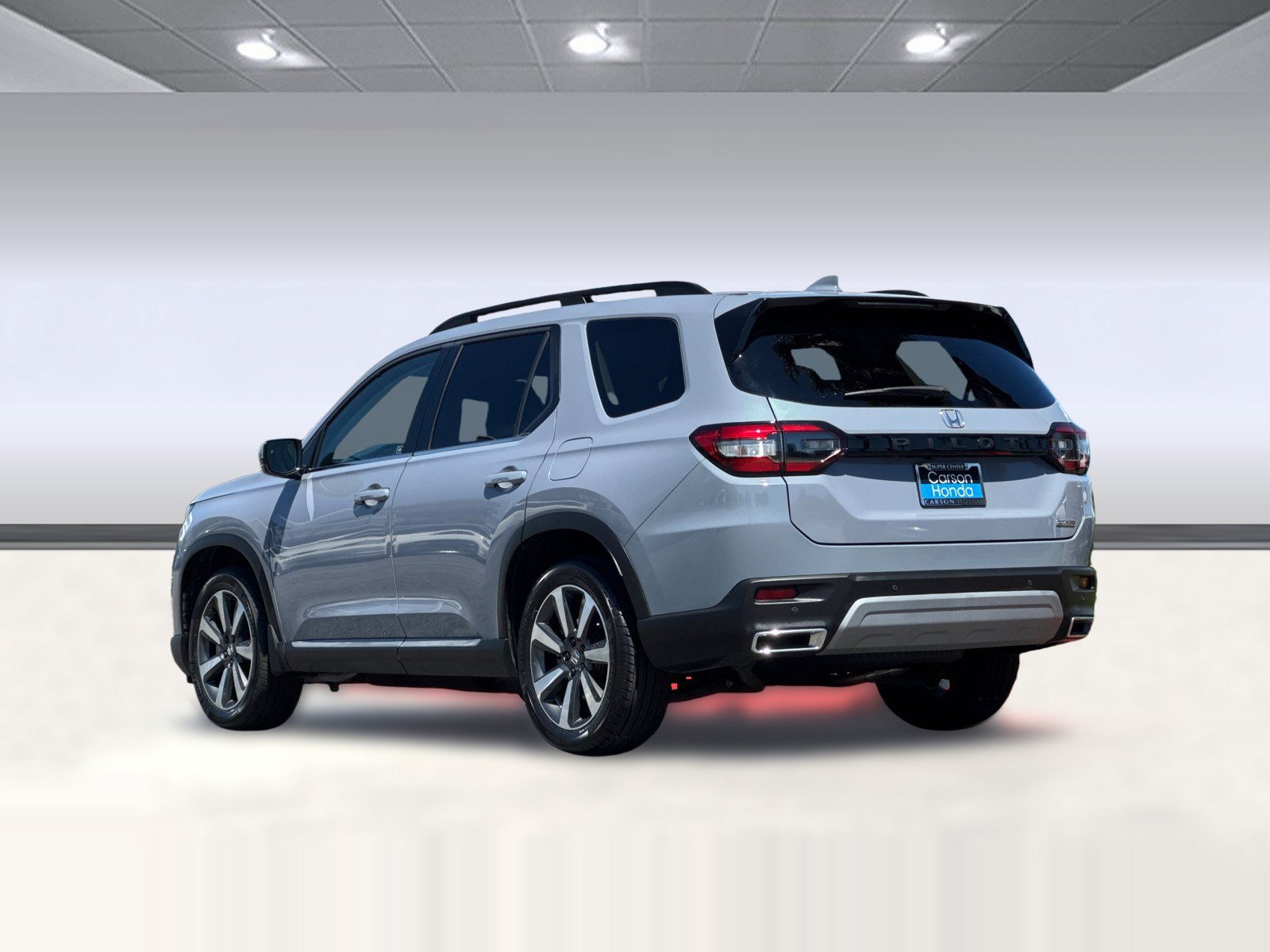 Certified 2025 Honda Pilot Touring image 3