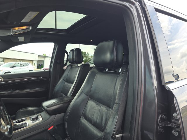 Used 2016 Jeep Grand Cherokee Limited AWD/4WD image 13