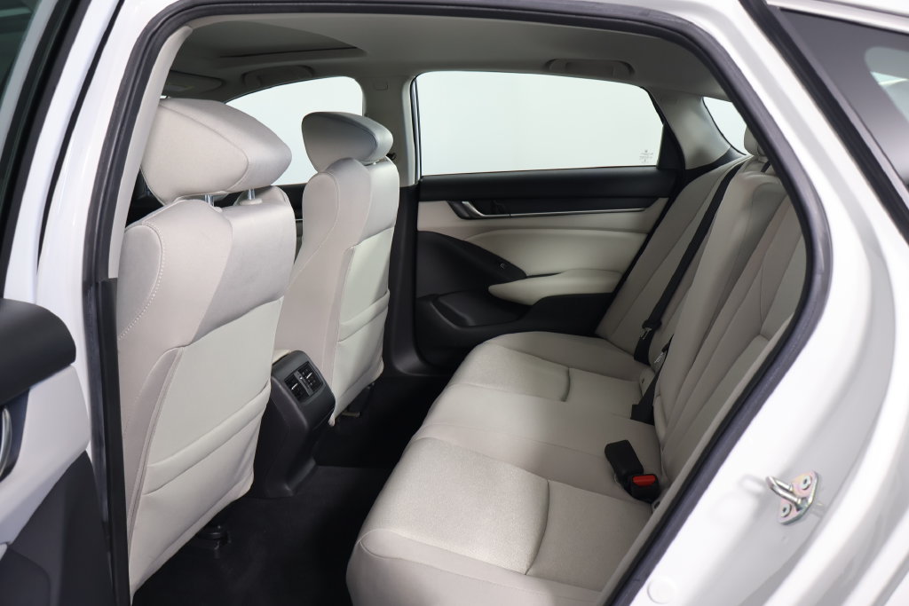 Used 2020 Honda Accord EX image 9