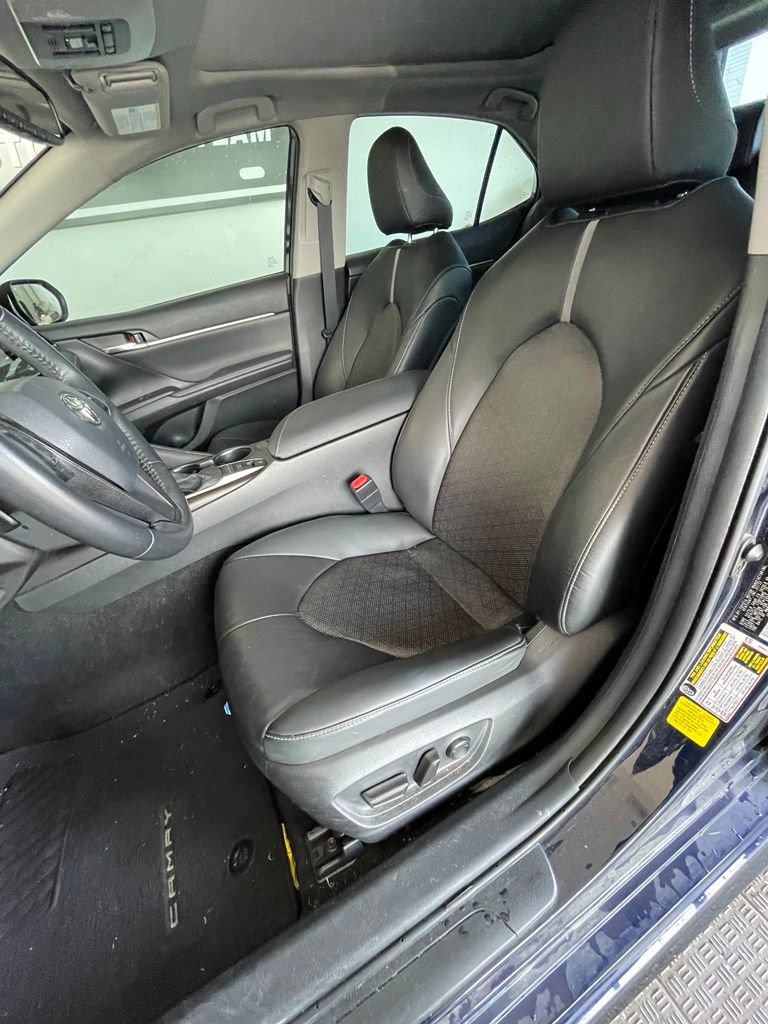 Used 2022 Toyota Camry XSE FWD image 10