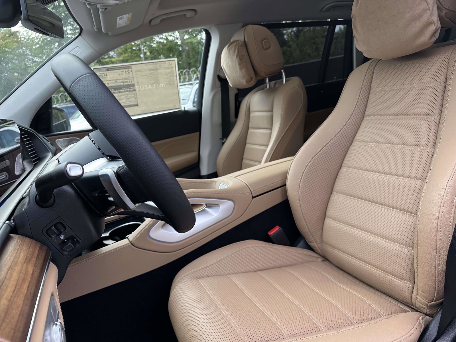 New 2026 Mercedes-Benz GLS 450 4MATIC image 10