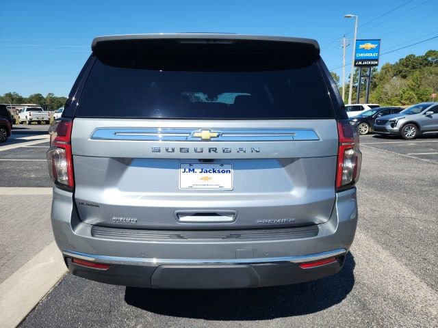 Used 2024 Chevrolet Suburban Premier w/ Premium Package image 8