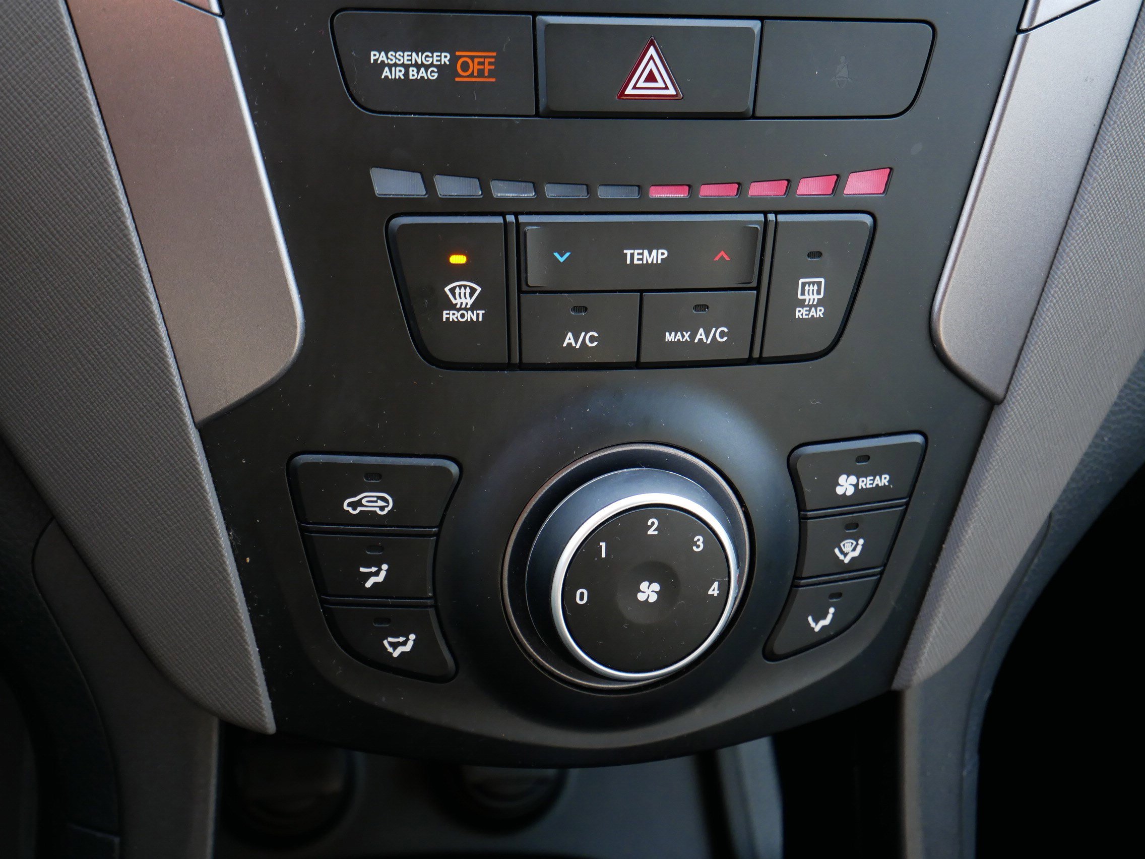 Used 2016 Hyundai Santa Fe SE image 22