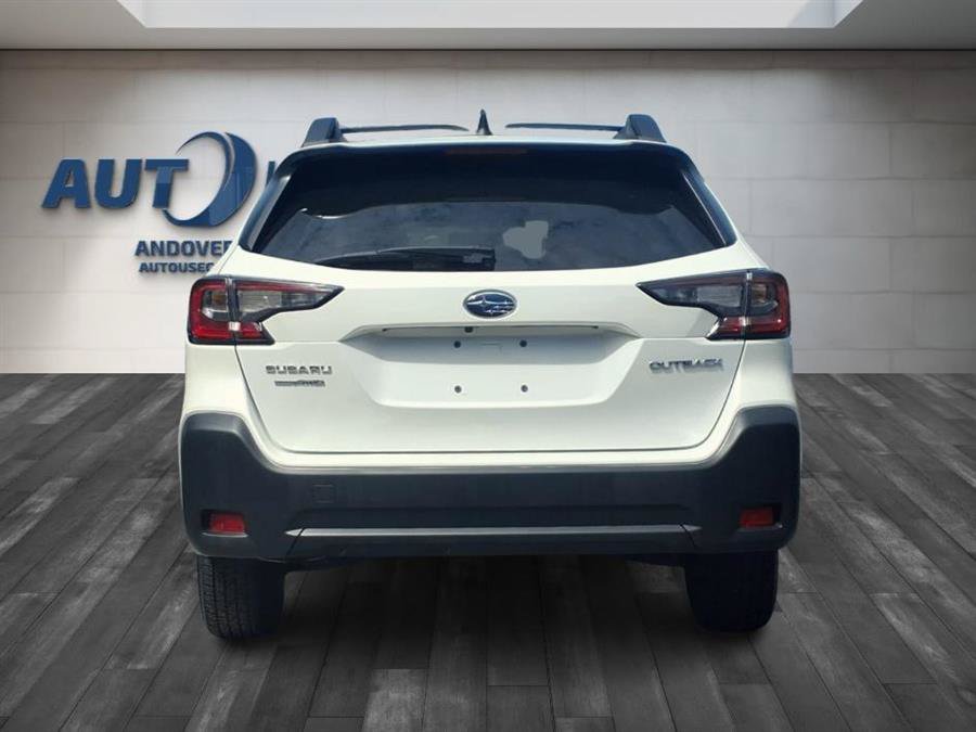 Used 2023 Subaru Outback Premium AWD/4WD image 6