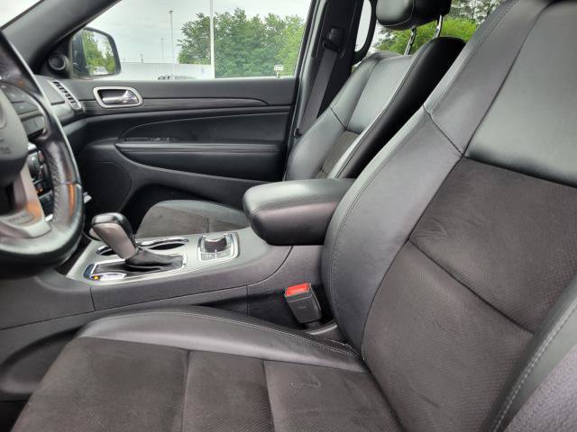 Used 2020 Jeep Grand Cherokee Altitude AWD/4WD image 19