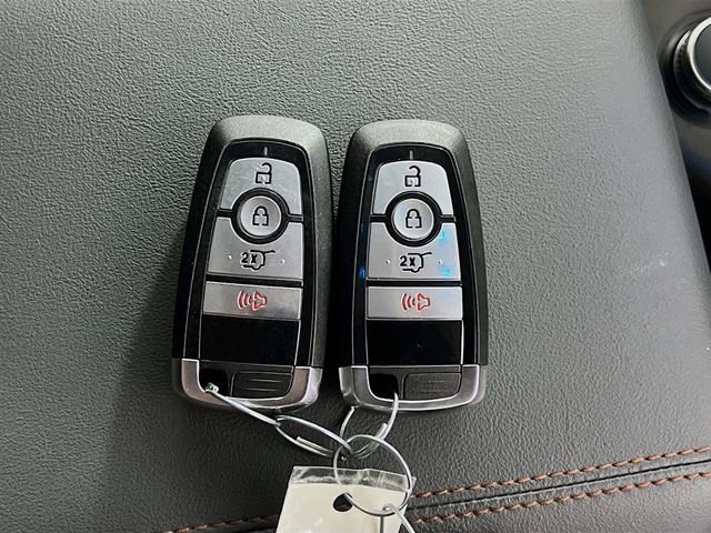 Used 2025 Ford Explorer Active image 33