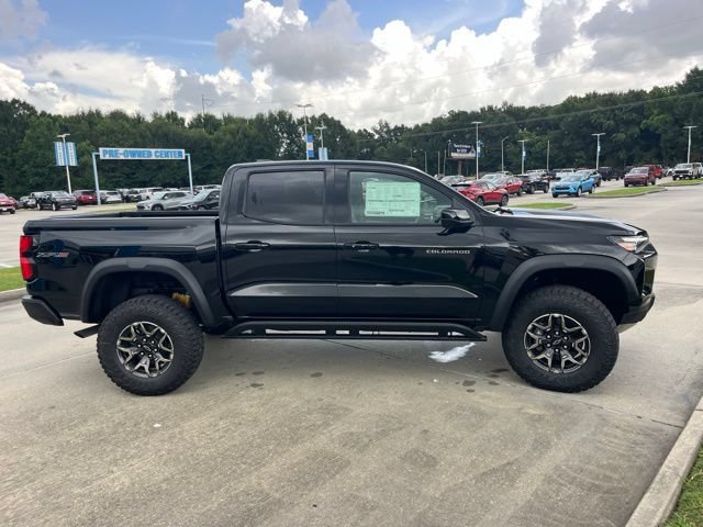 New 2026 Chevrolet Colorado ZR2 w/ Technology Package AWD/4WD image 11