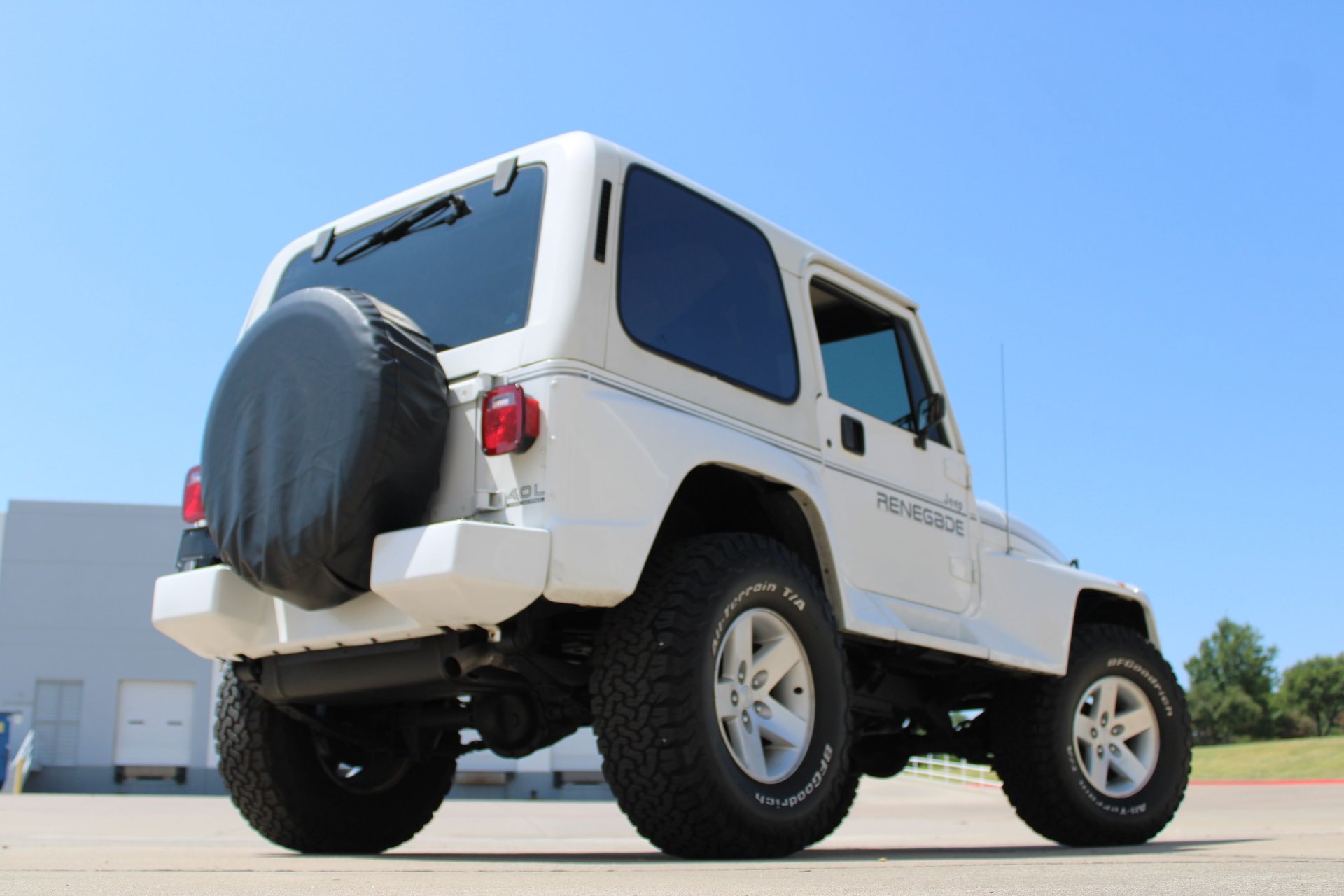 Used 1991 Jeep Wrangler Renegade AWD/4WD image 16