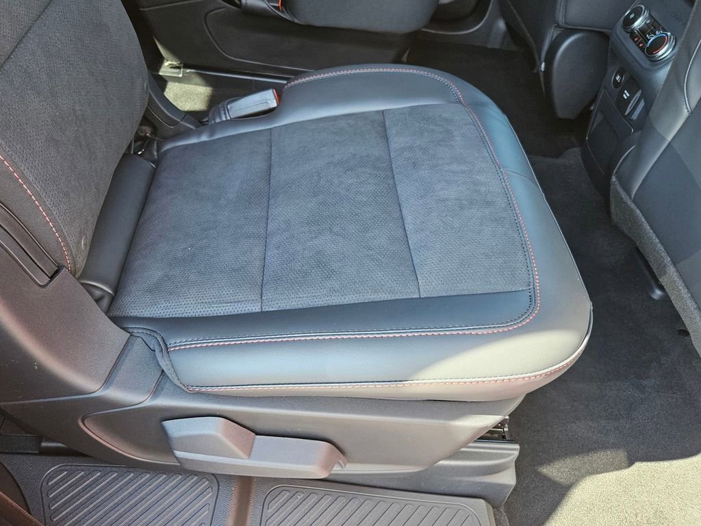 New 2026 Ford Explorer ST image 34