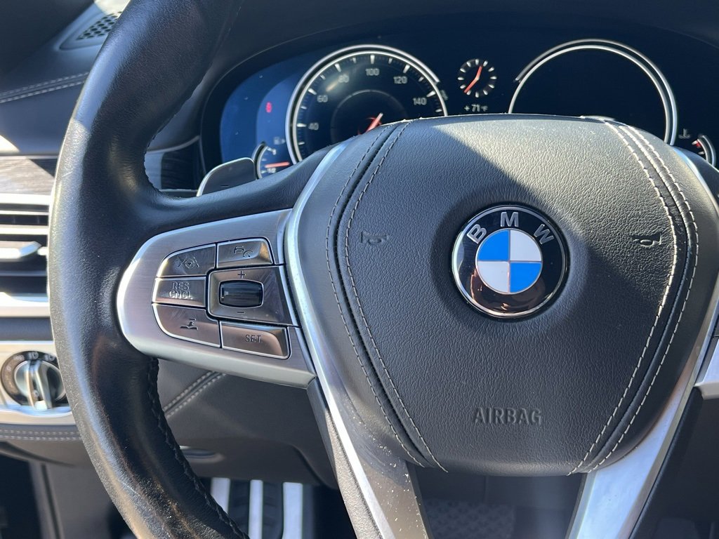 Used 2018 BMW 750i xDrive image 34