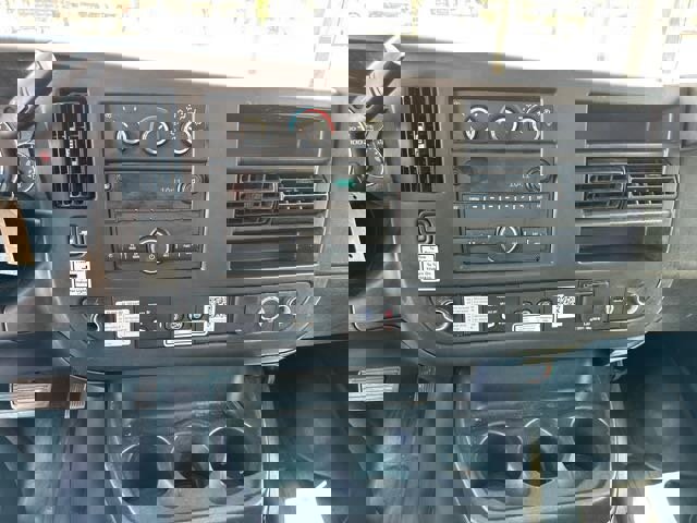 Used 2016 GMC Savana 3500 Extended image 18