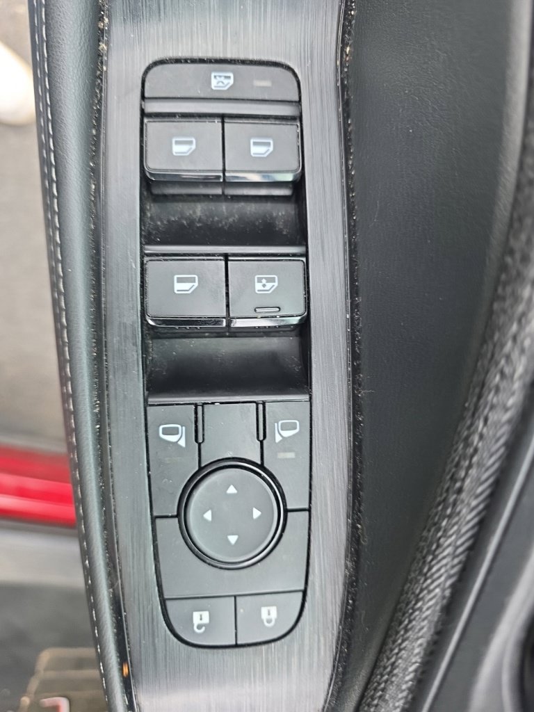 Used 2021 Nissan Rogue S AWD/4WD image 14