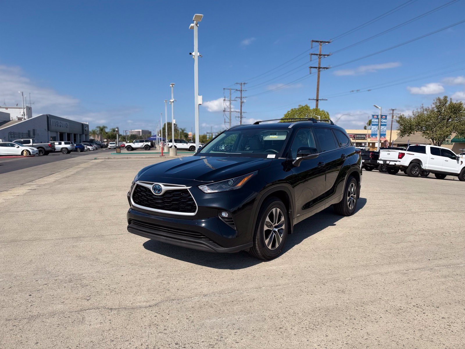 Used 2023 Toyota Highlander XLE