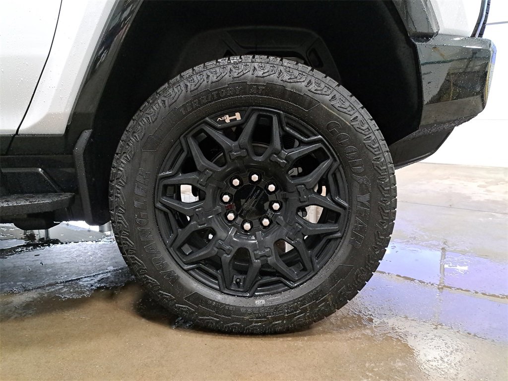 New 2025 GMC Hummer EV 2X image 43