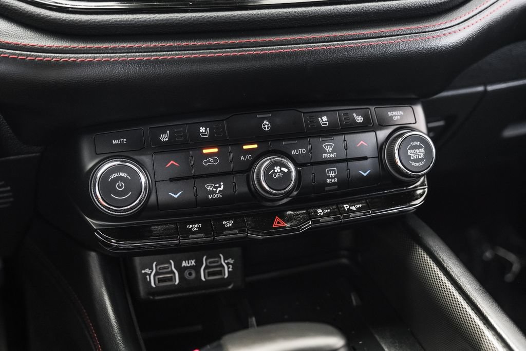 Used 2025 Dodge Durango R/T AWD/4WD image 24
