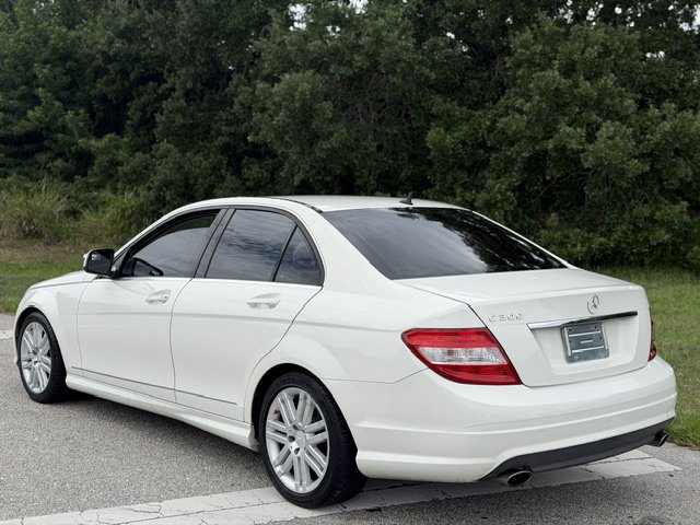 Used 2009 Mercedes-Benz C 300 Sedan image 3