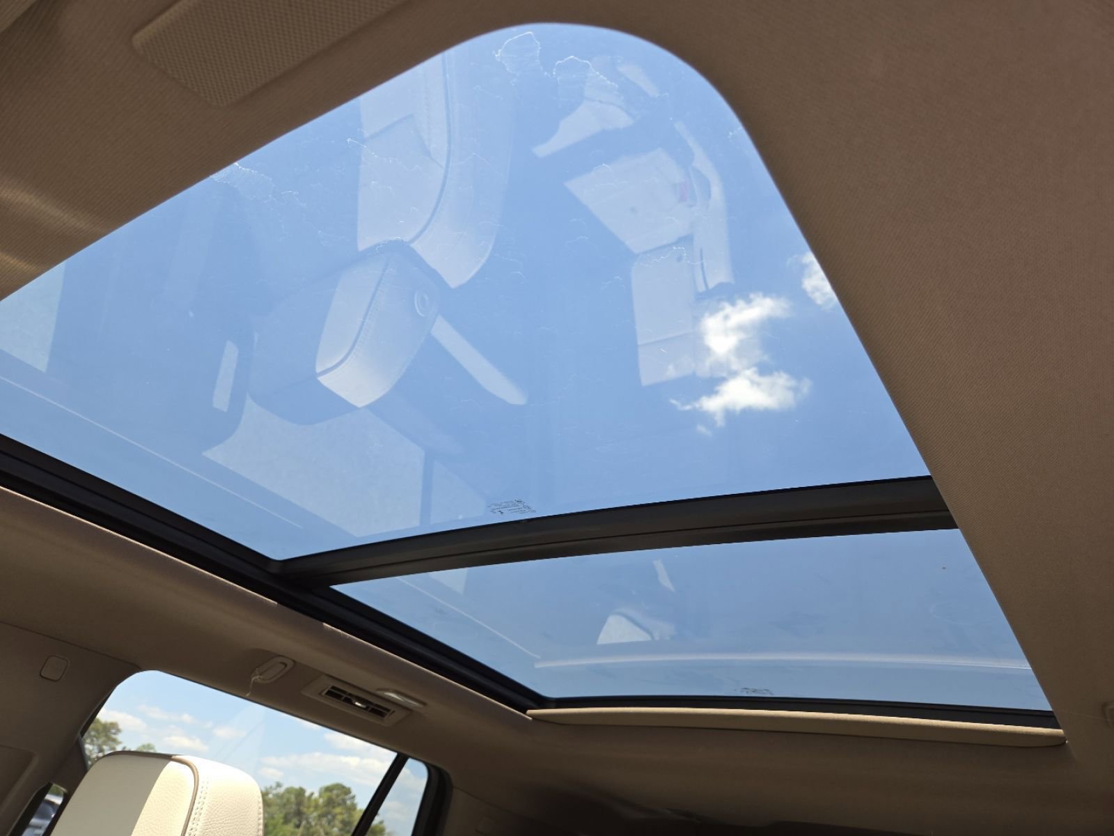 New 2026 GMC Yukon Denali w/ Sun & Power Step Package image 4