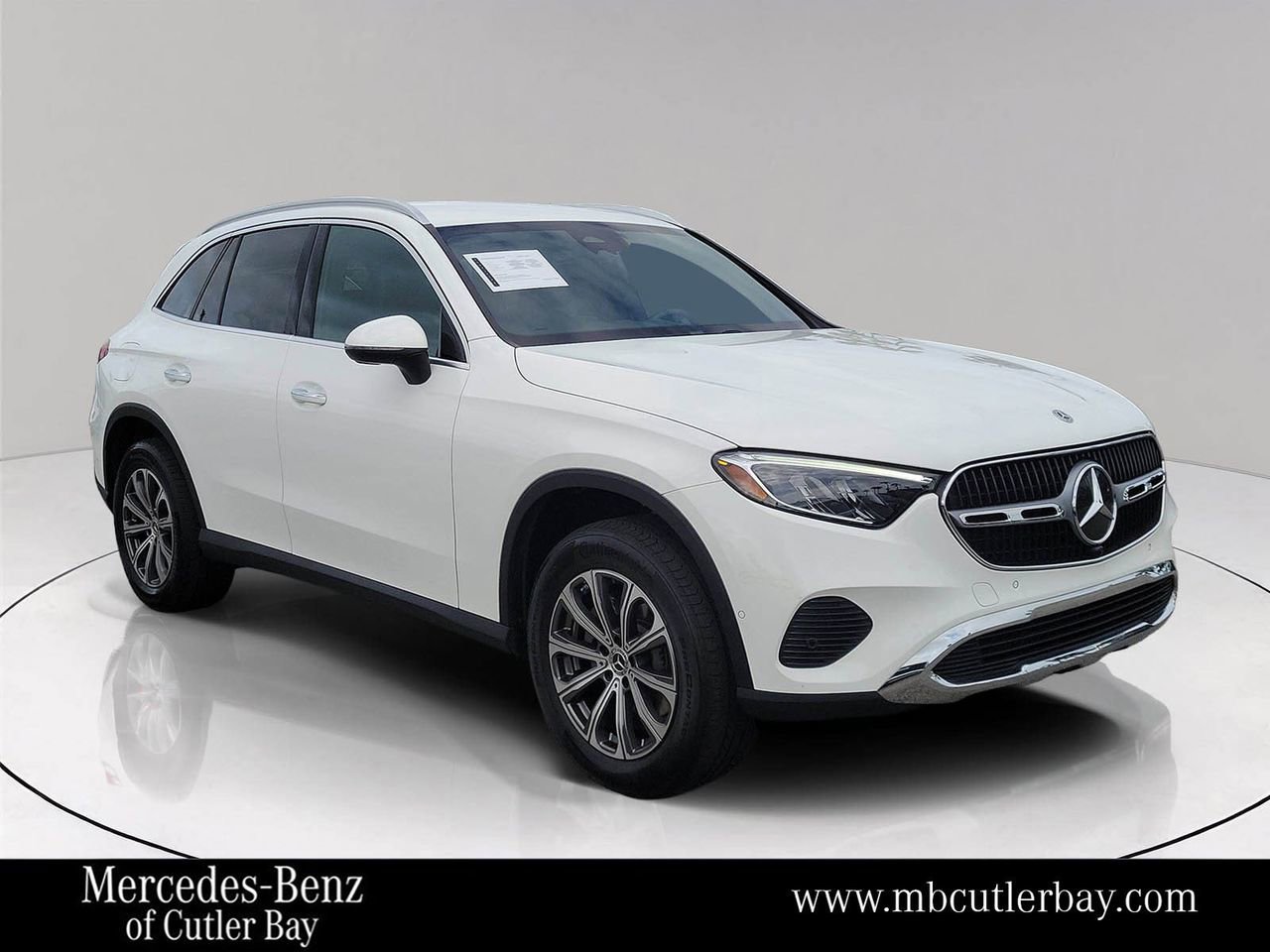 Certified 2024 Mercedes-Benz GLC 300 image 1