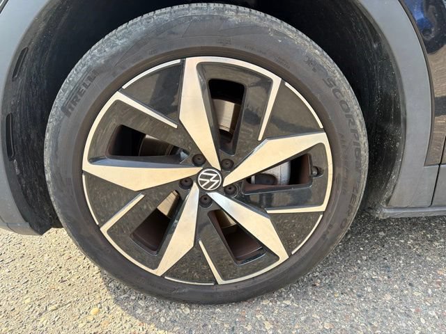 Used 2023 Volkswagen ID.4 Pro S AWD/4WD image 10