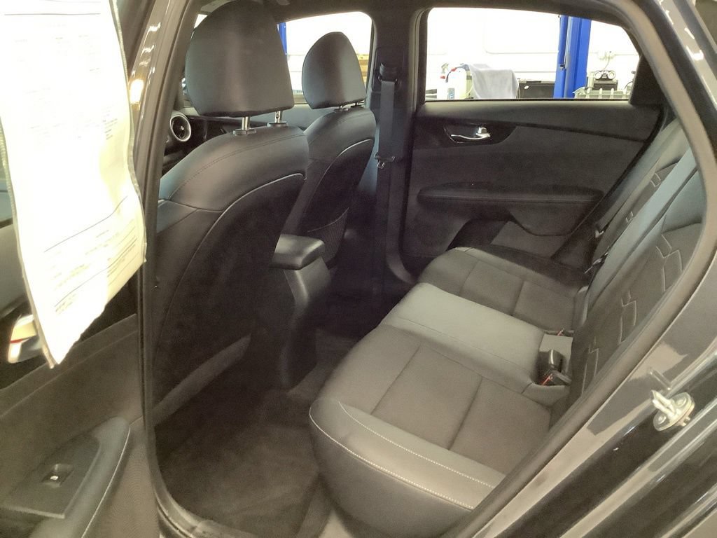 Certified 2023 Kia Forte GT-Line w/ GT-Line Technology Package FWD image 17